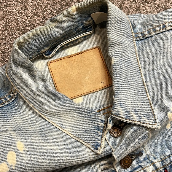 Levi’s Vintage Light Wash Bleached Denim Jacket - Medium - Picture 2 of 6